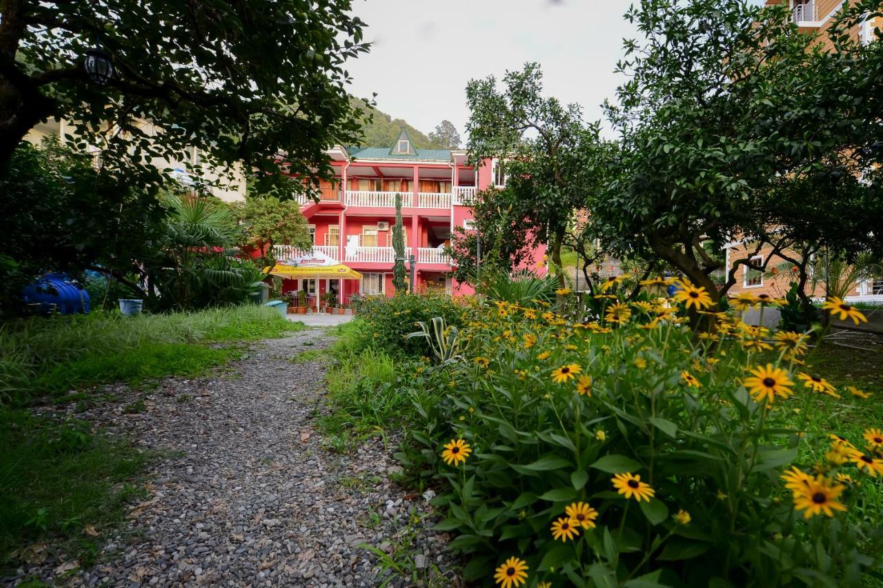 Guest House Imeda Kvariati Exteriör bild